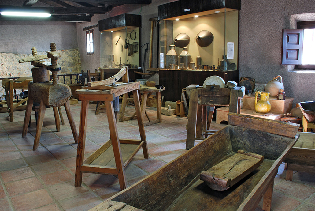 Museo Etnográfico de Castrojeriz. Tradiciones y costumbres.